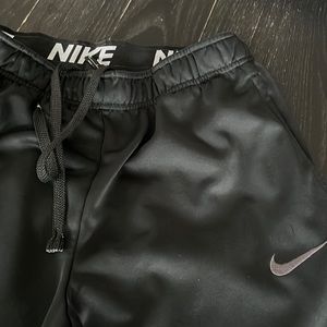 Nike blank men’s large athletic therma dri-fit